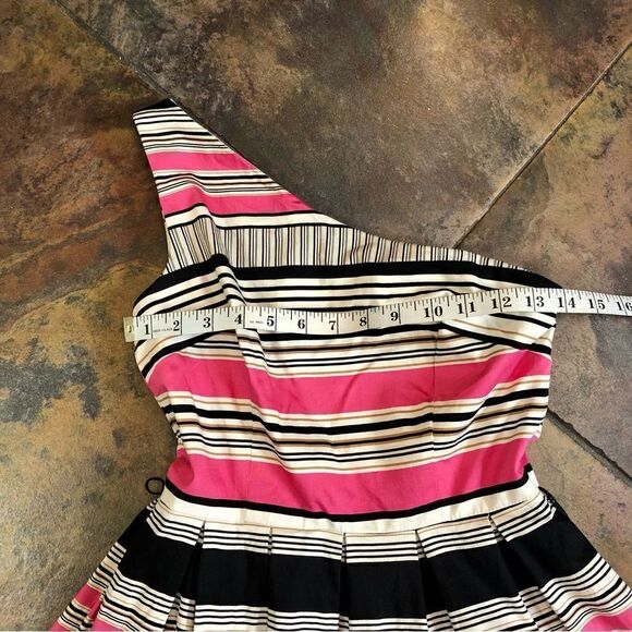 London Times One Strap Off The Shoulder Pink, Black, and White Dress Size 4 - Picture 6 of 11